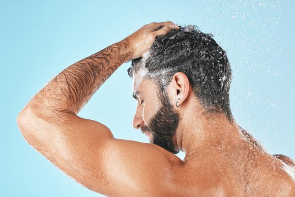 Shampoing pour homme : les différents types disponibles sur le marché