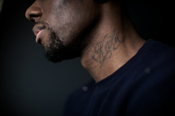 Les tatouages homme sur le cou : idées et significations